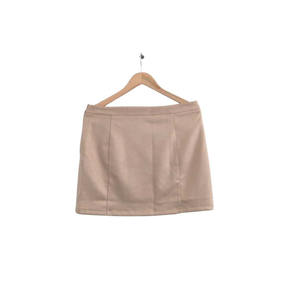 GUESS Los Angeles Faux Suede Mini Skirt Dulce Cream Beige Size L NWT - Picture 3 of 6